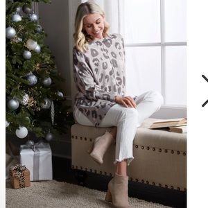 Adele leopard sweater